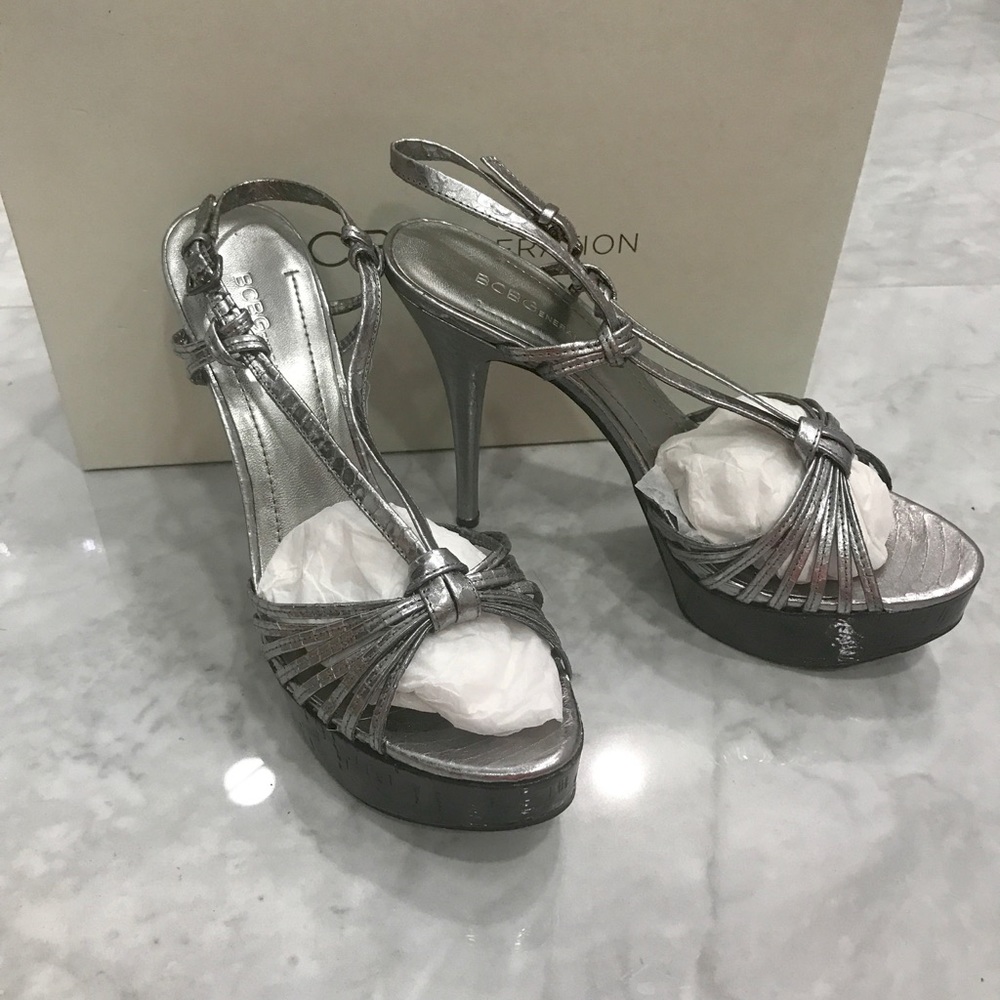 New in box BCBG SZ 8 pewter heels w/ platform